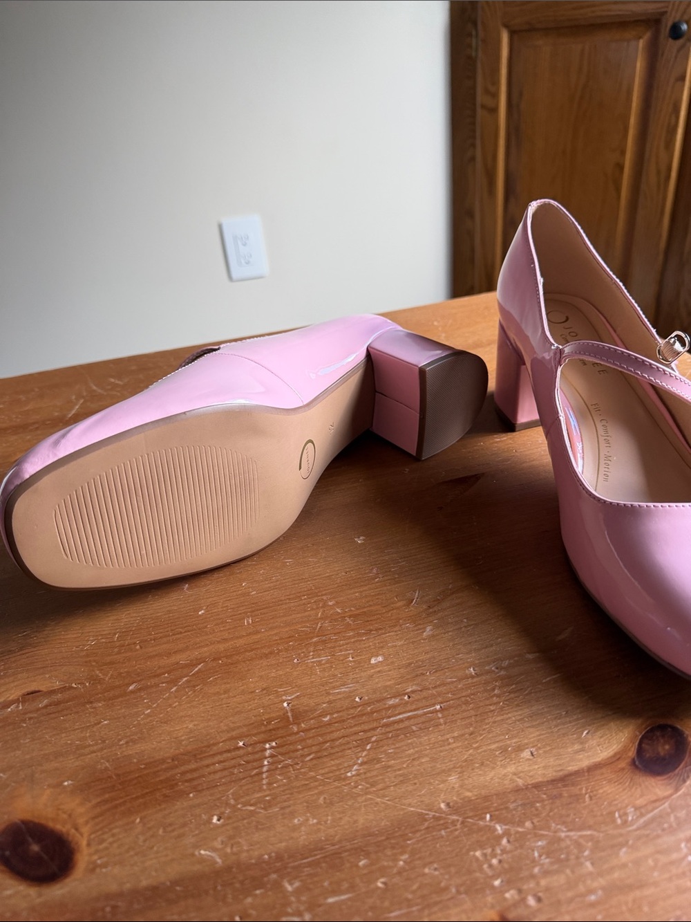Journee Collection Pink Patent Mary Jane Block Heels Size 12W - Picture 3 of 4